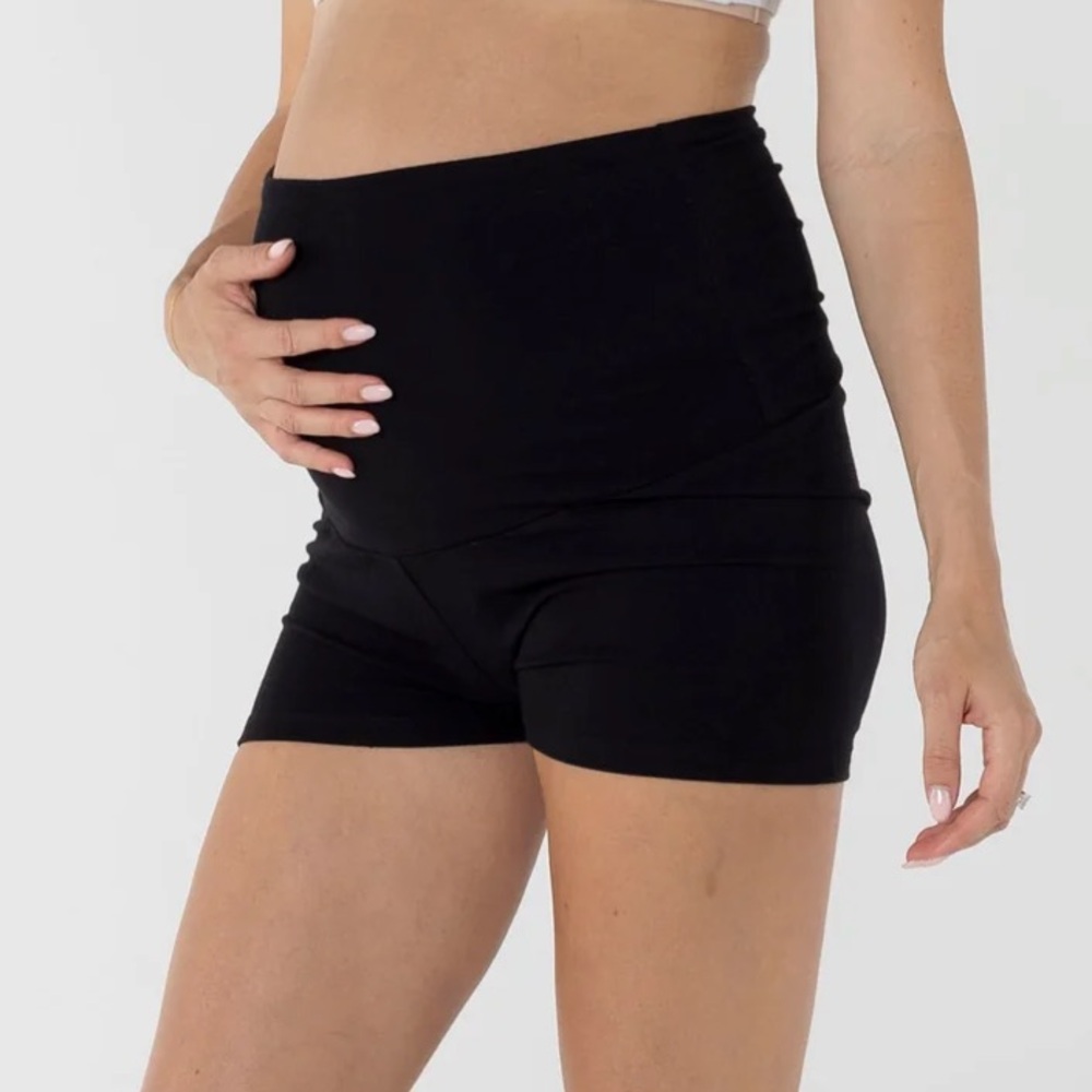 Angel Maternity active wear shorts size M